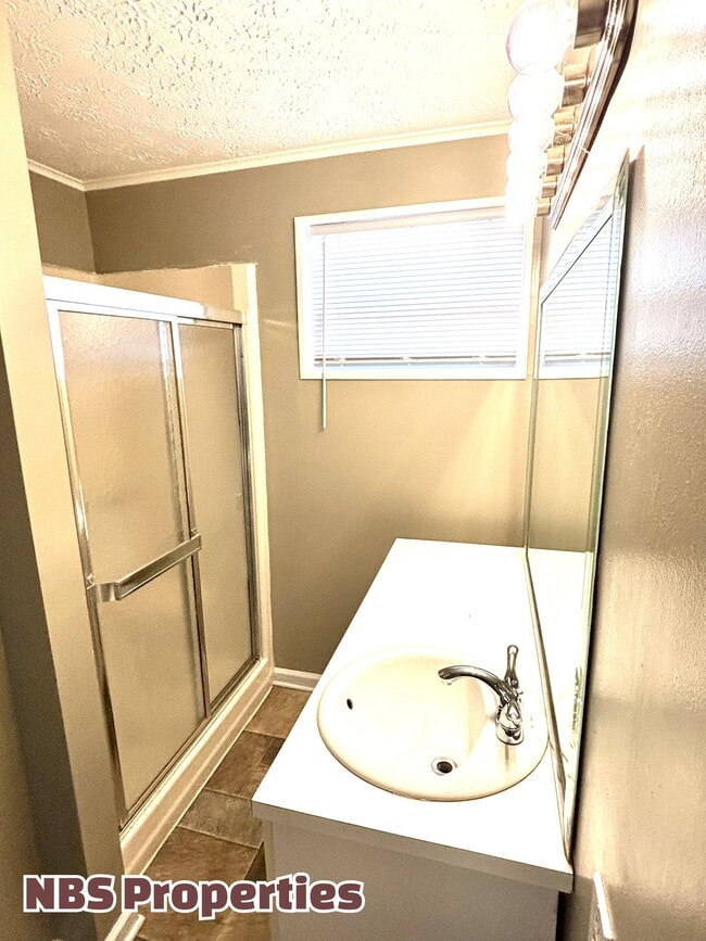 Building Photo - 2212 Harvey St