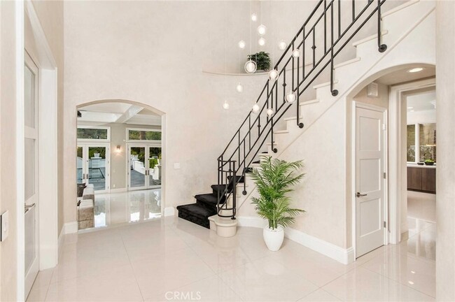 Building Photo - 1756 Clear View Dr