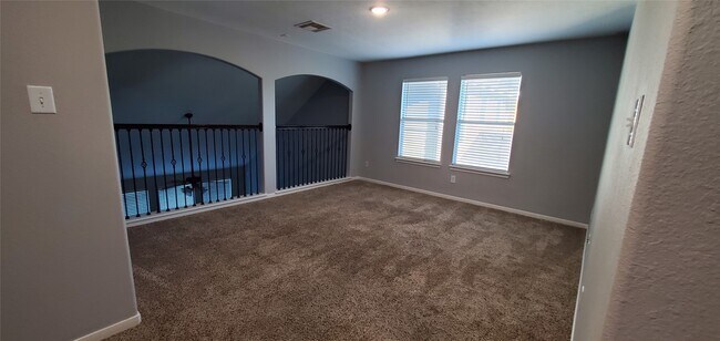 Building Photo - 6310 Wilshire Fern
