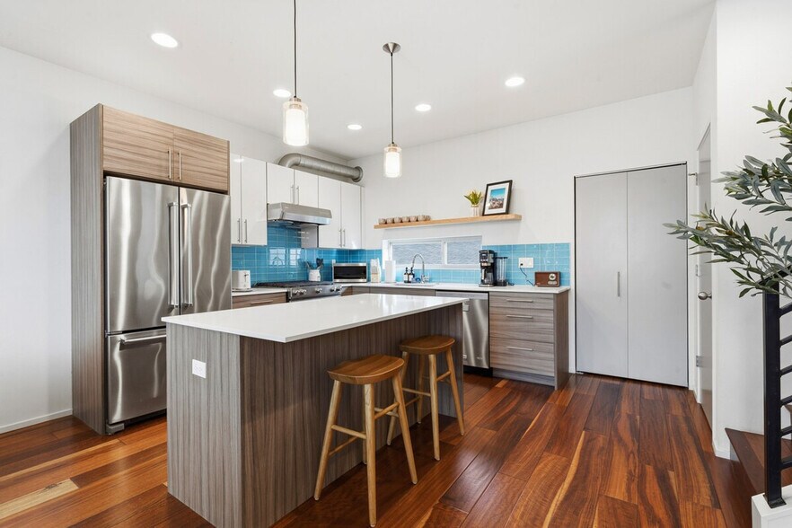 Building Photo - 1464 NW 70th St