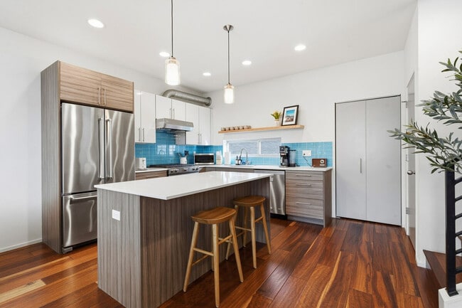 Building Photo - 1464 NW 70th St