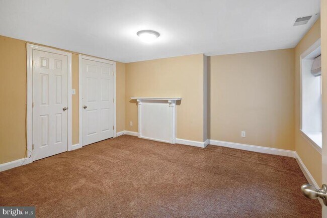 Building Photo - 535 Spruce St
