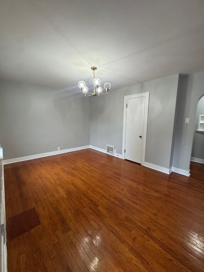 Building Photo - Beautiful 3-bedroom house for Rent AVAILAB...