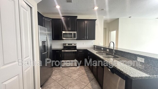 Building Photo - 15221 Pacey Cove Dr