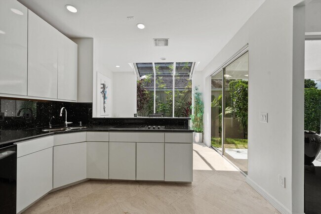 Building Photo - 2587 Muir Cir