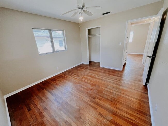 Building Photo - 318 Carey Pl