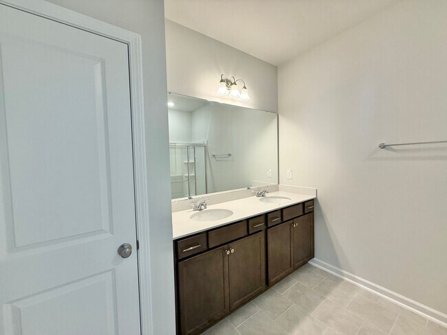 Building Photo - **OFFERING REFUNDABLE APPLICATION FEES** New Construction 3BD, 2.5BA Garner Townhome with a 1-Car...