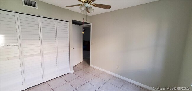Building Photo - 9800 Hammocks Blvd
