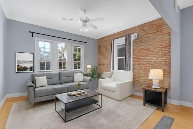 Building Photo - $1,400.00 - 1 Bed, 1 Bath, Condo in Denver...