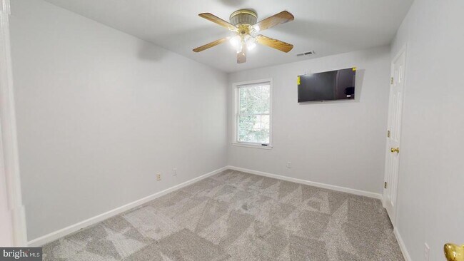 Building Photo - 9811 Fendale Ln