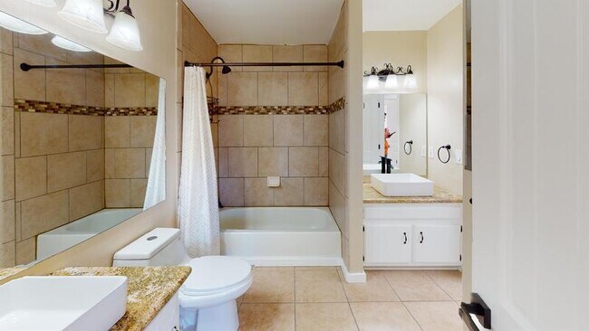 Building Photo - 5561 Dunbar Ct