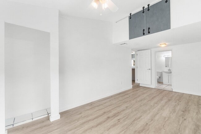 Building Photo - 5068 Sunrise Blvd