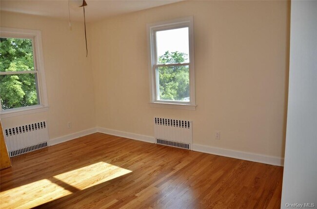 Building Photo - 29 Cedar Ln