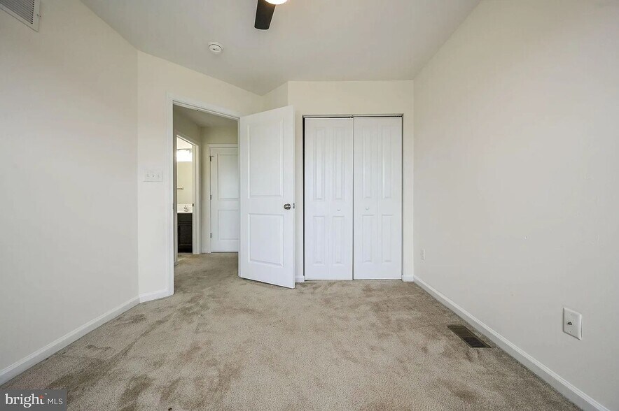 Building Photo - 1340 Carrick Ct