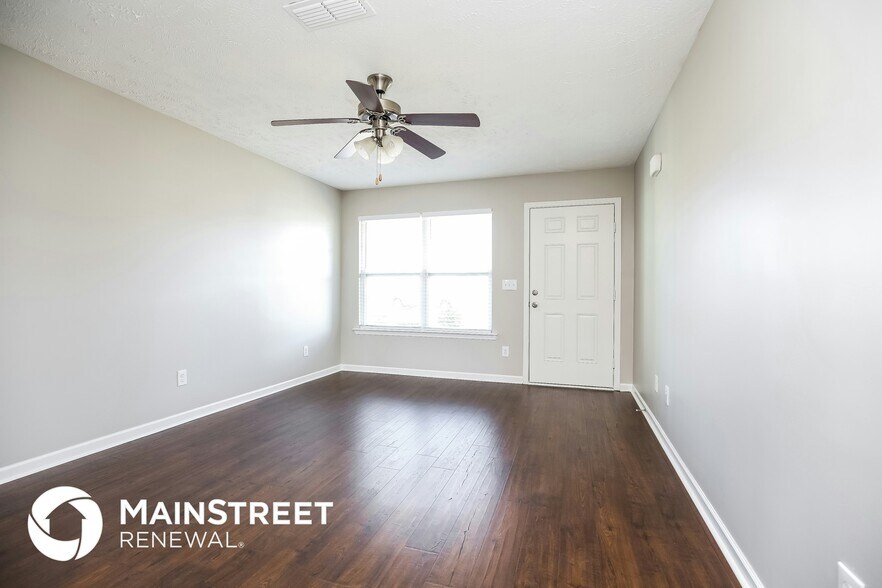 Building Photo - 1124 Shallowbrook Trail S