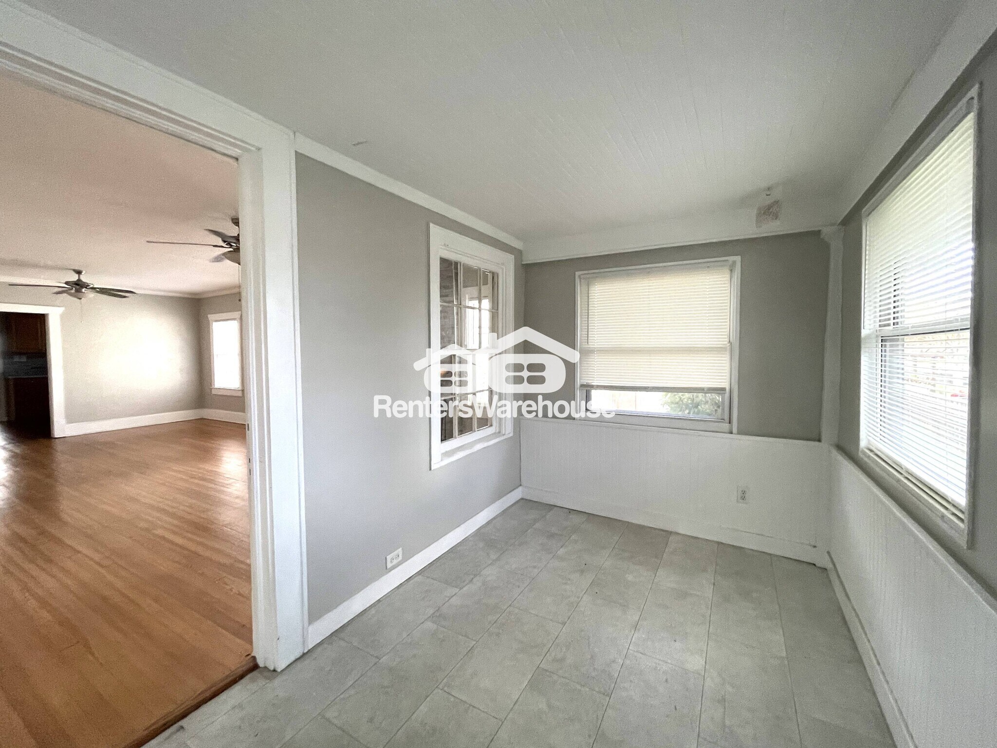 Building Photo - 4130 1st Ave S