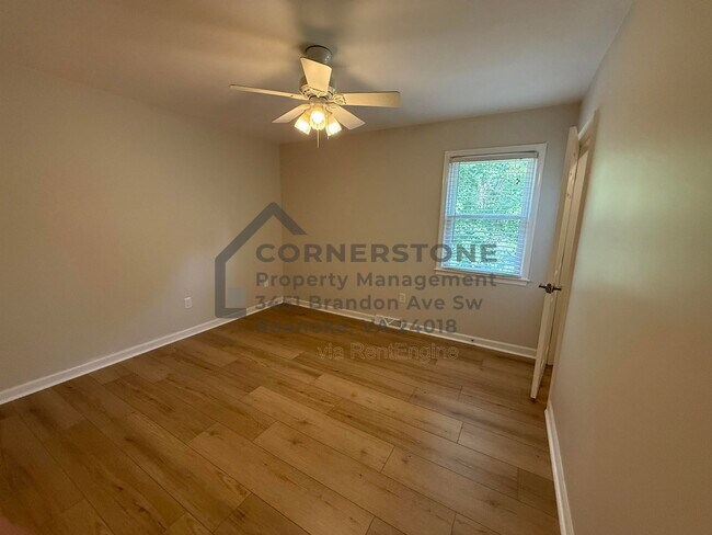 Building Photo - 6111 Barn Owl Cir