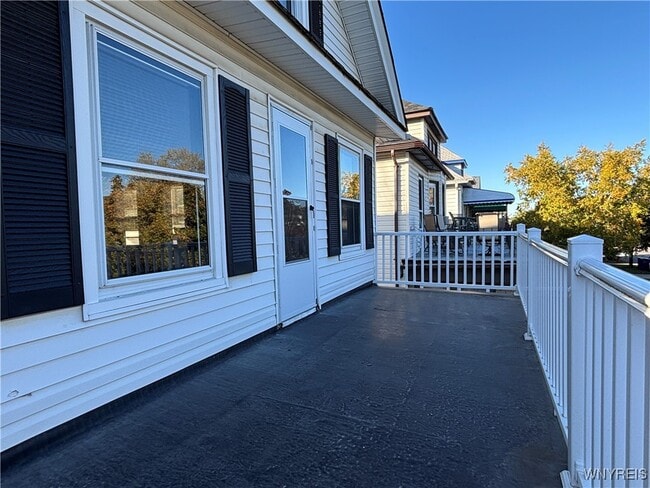 Building Photo - 430 Colvin Ave