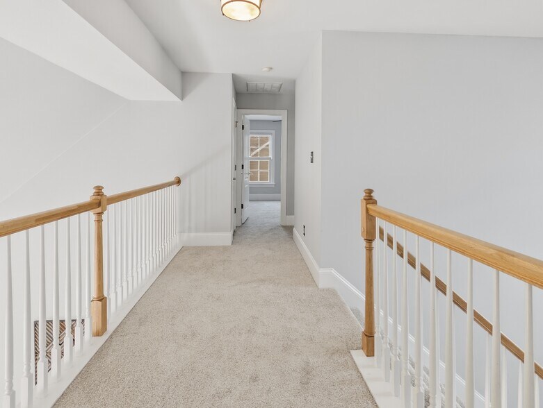 Building Photo - 6624 Barton Creek Dr