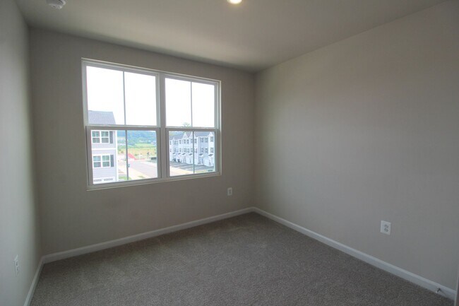 Building Photo - 34 Apple Wood Ln