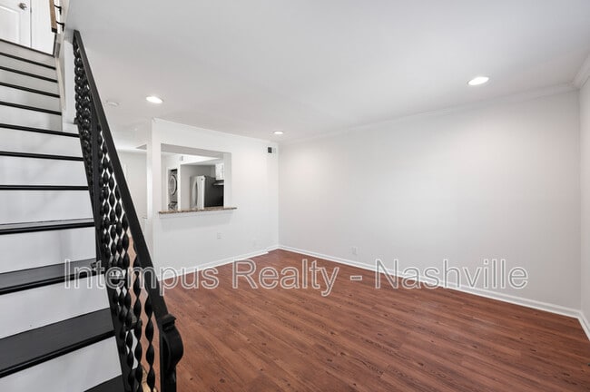 Building Photo - 1300 Aline Ave