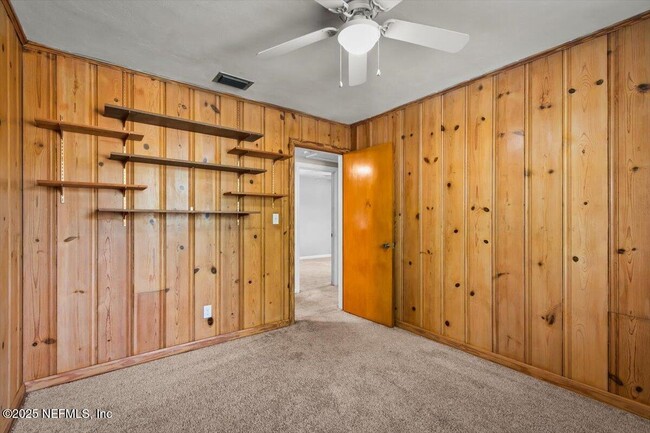 Building Photo - 6446 Ledbury Dr S