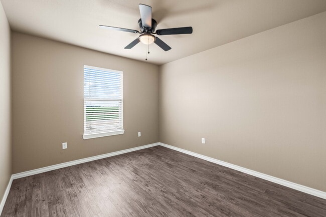 Building Photo - Modern Build with an Updated Interior