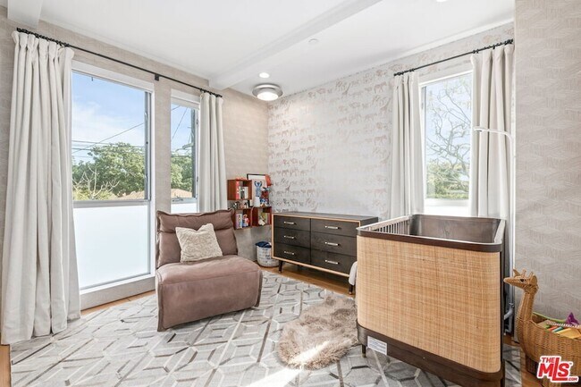 Building Photo - 2736 Armacost Ave