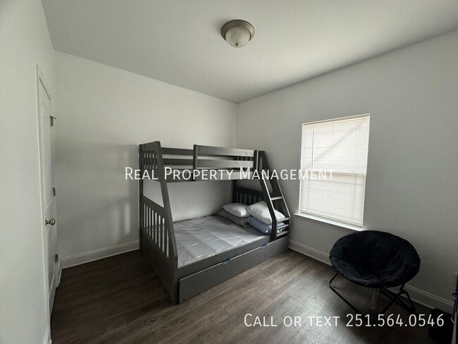 Building Photo - 12876 Pearsons Pl Dr