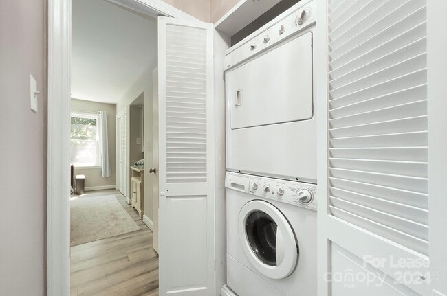 Building Photo - 629 Grandin Rd