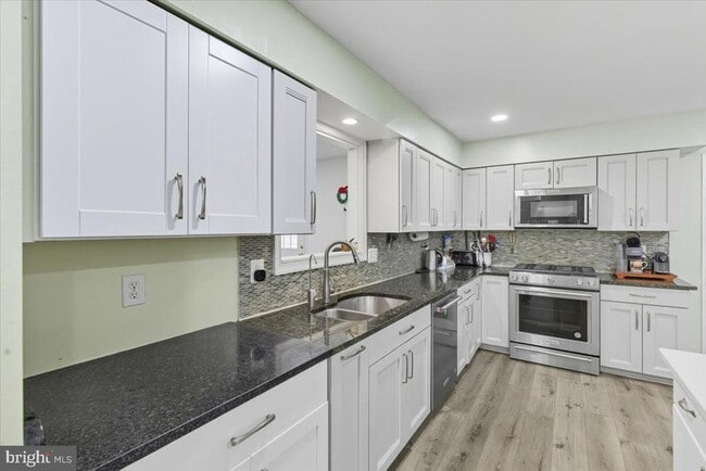 Building Photo - 2117 Chantilla Rd