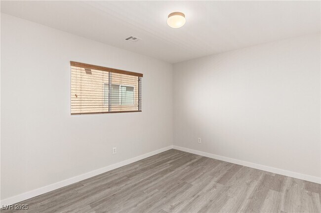 Building Photo - 218 Lantana Breeze Dr