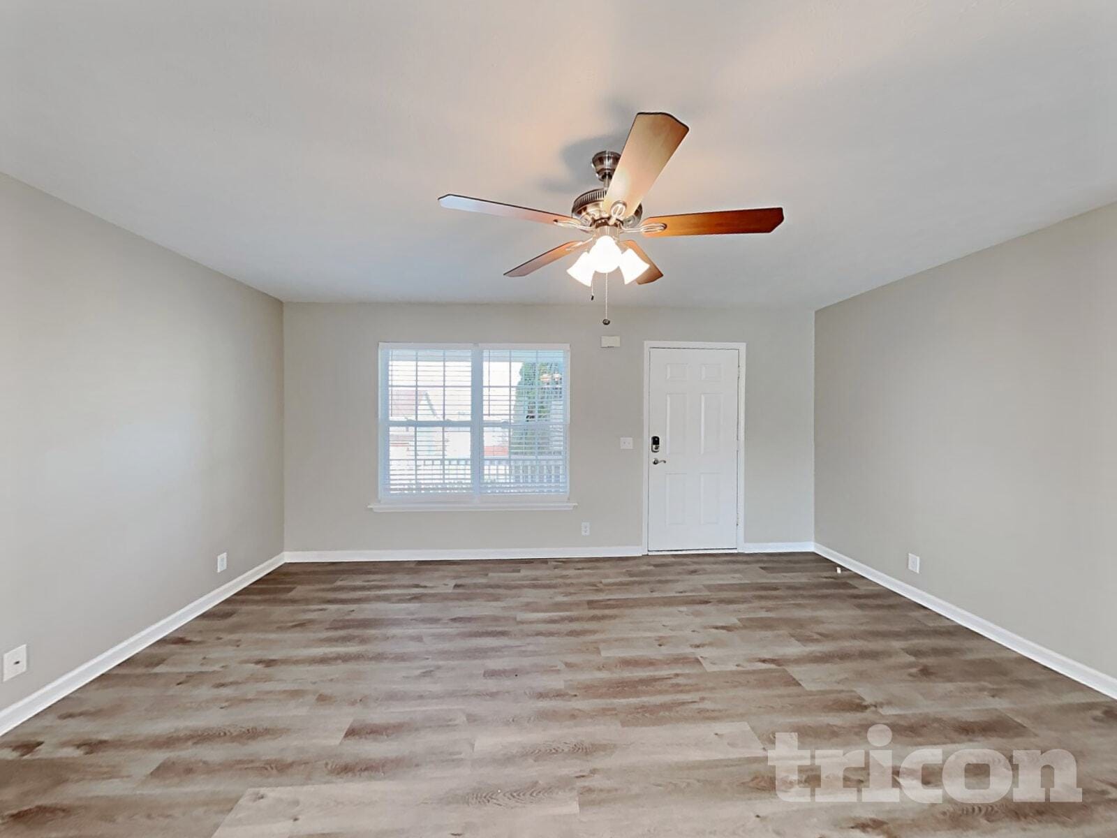 Building Photo - 1421 E Nir Shreibman