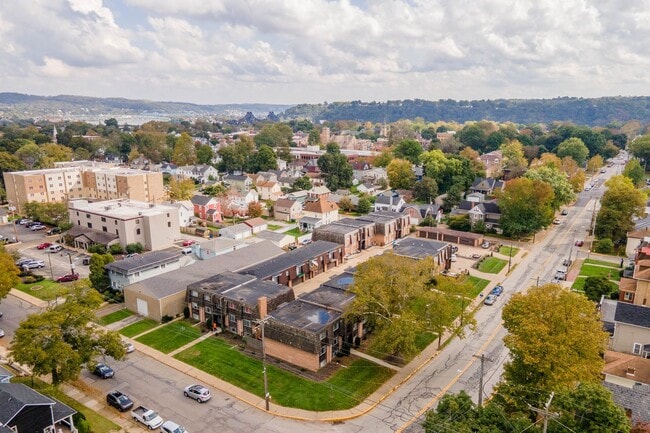 Building Photo - New 1 Bedroom 1 Bathroom apartment located in Beaver, PA!!