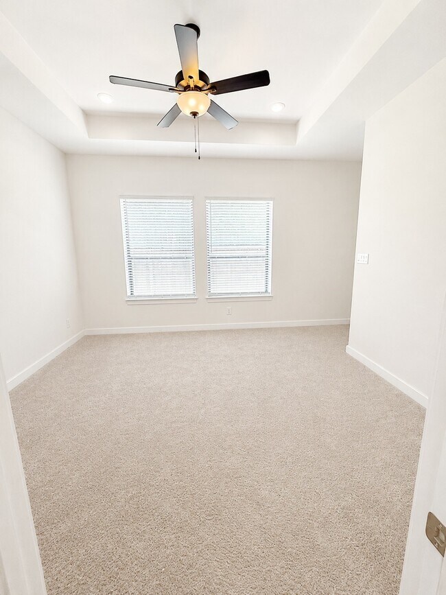 Building Photo - 10602 William Pk Dr