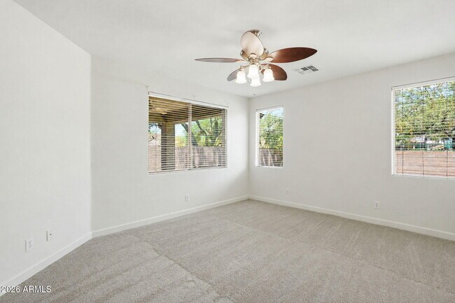 Building Photo - 39518 N White Tail Ln