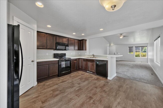 Building Photo - Charming 3-Bedroom Home with Fenced Yard in the Heart of Meridian