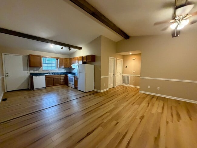 Building Photo - Three Springs Rd. 2188-2190