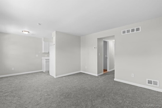 Building Photo - 162 Princeton Dr