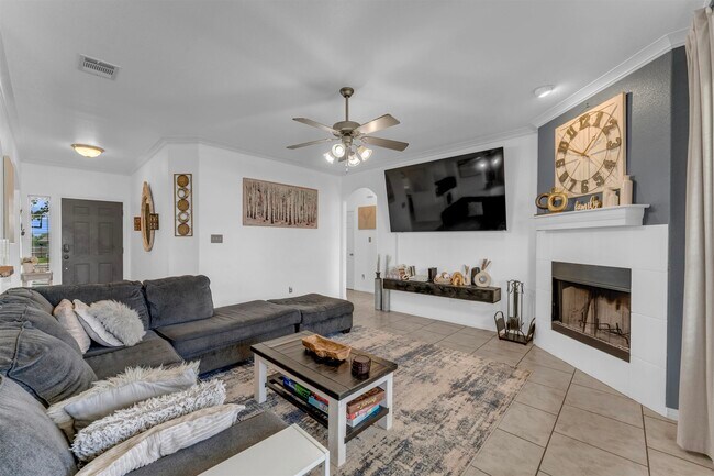 Building Photo - 102 Cailin Ct