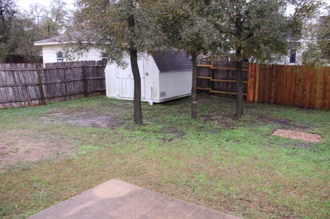 Building Photo - Open Floor Plan - Minutes to the Austin Airport