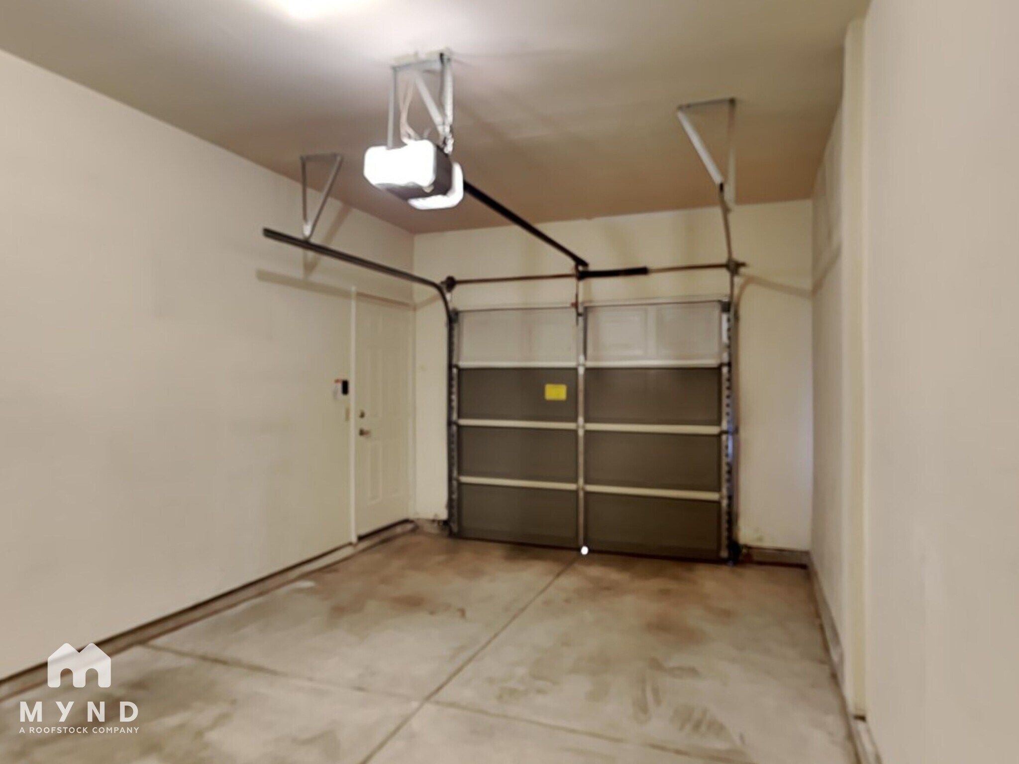 Building Photo - 900 S Meadows Pkwy