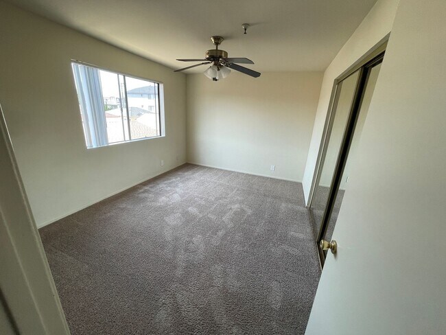 Interior Photo - 3137-3139 W. 139th St.
