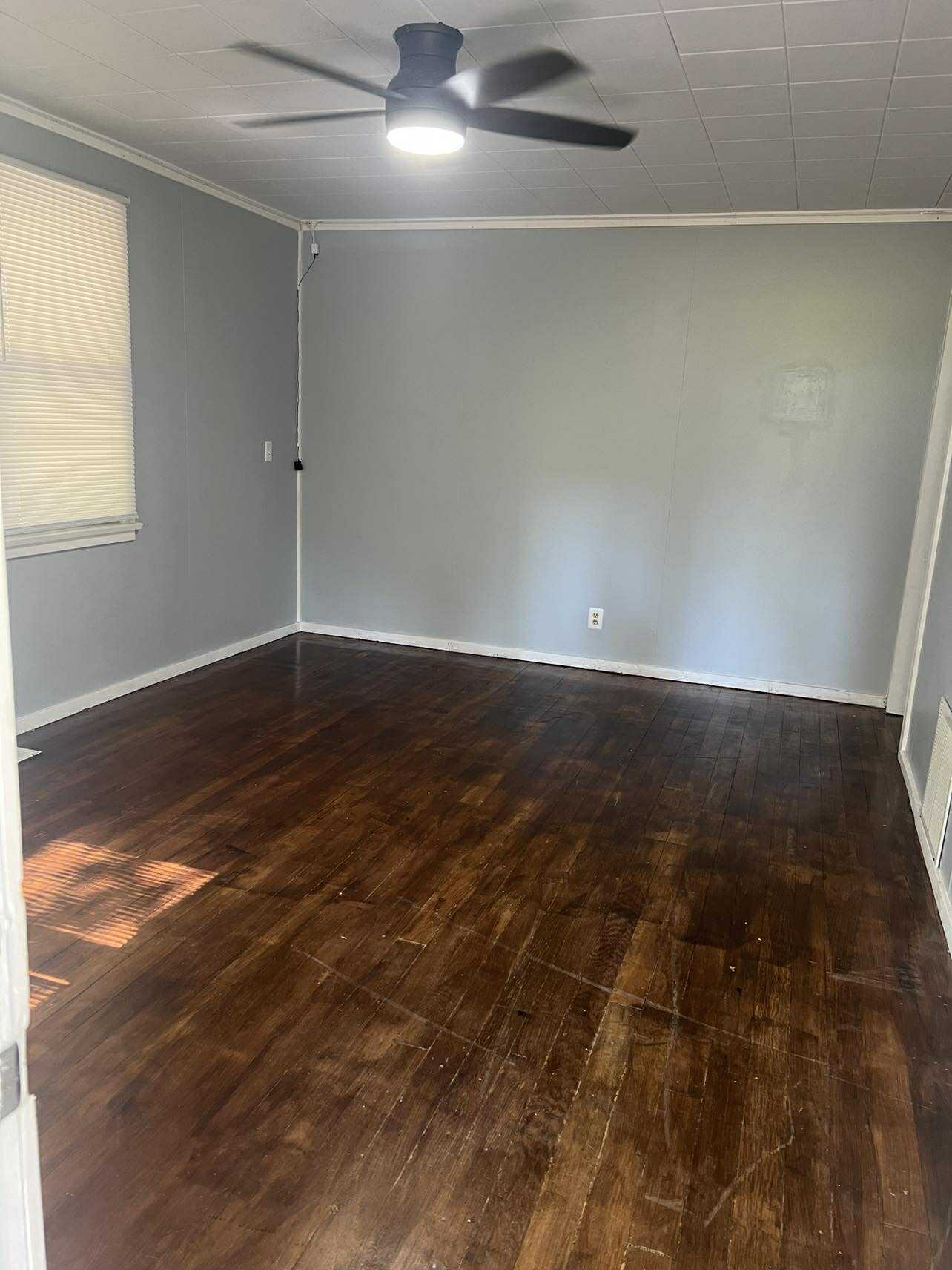 Building Photo - 3895 Quincy Ave