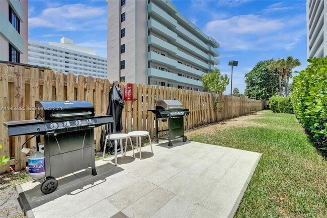 Building Photo - 1500 N Ocean Blvd