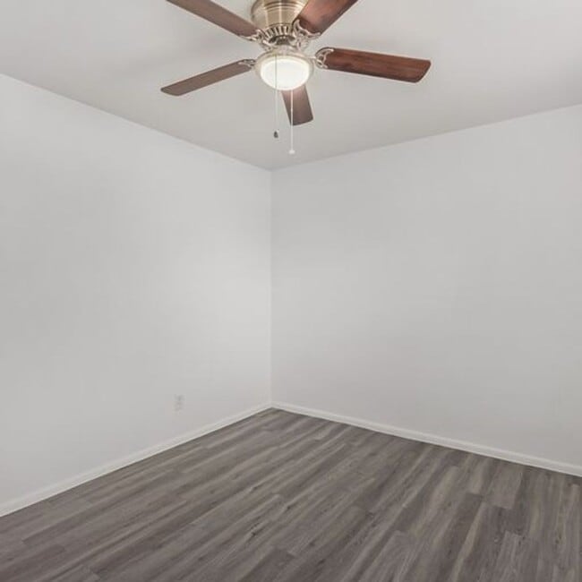 Interior Photo - 3319 North 32nd Street