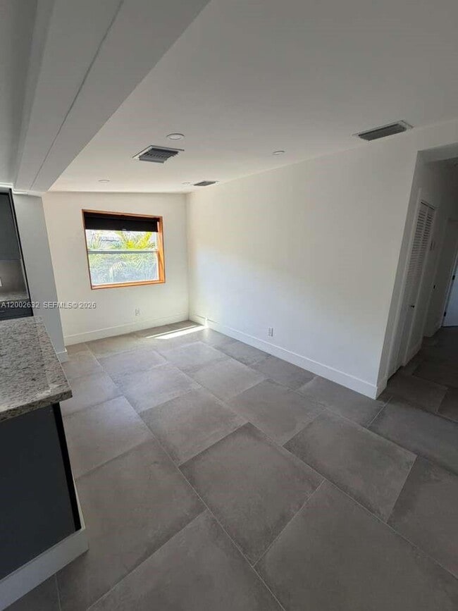 Building Photo - 14240 S Biscayne River Dr