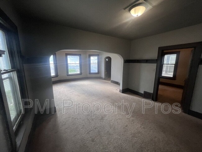 Building Photo - 2530 N 37th St