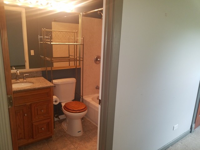 Building Photo - 310 Sutherland Ln