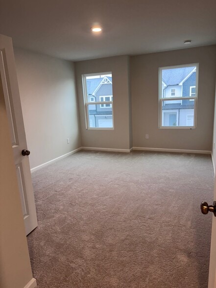 Building Photo - 4555 Dillon Mill Dr